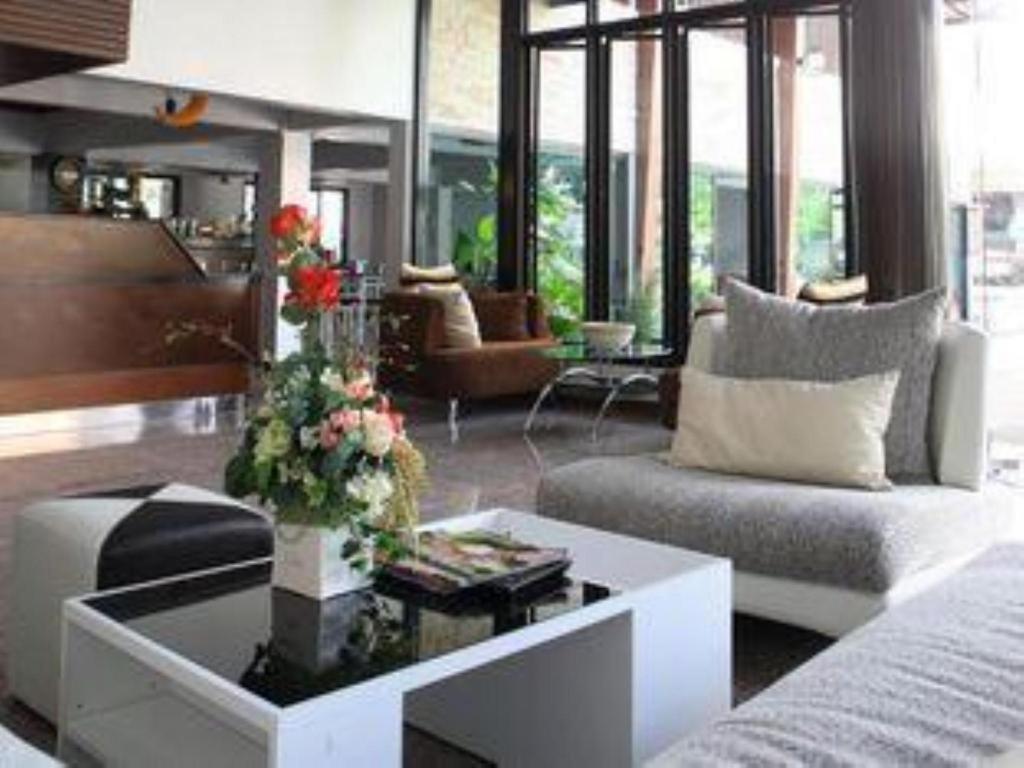 Huay Kaew Palace 1 Hotel Chiang Mai Exterior photo