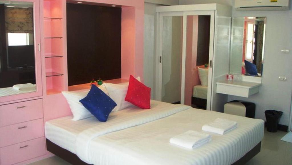 Huay Kaew Palace 1 Hotel Chiang Mai Exterior photo