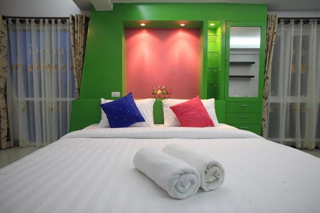Huay Kaew Palace 1 Hotel Chiang Mai Exterior photo